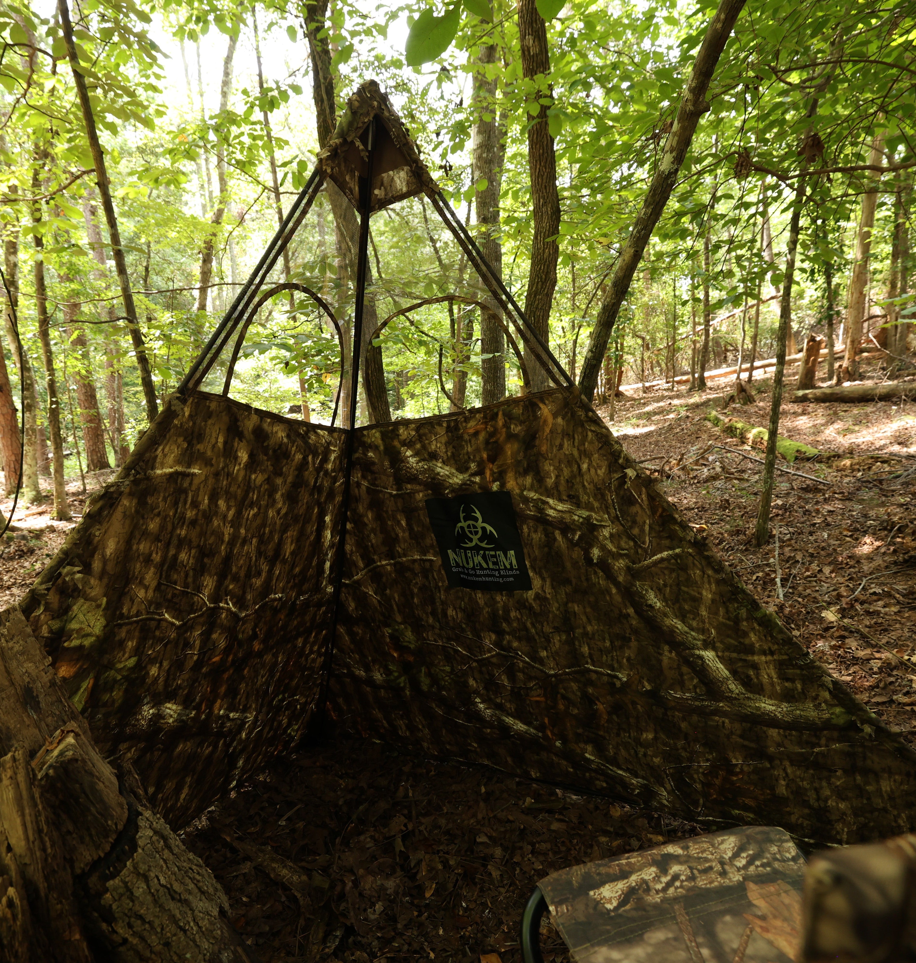 Hunting Blind - Mossy Oak Country Roots 3D Leafy